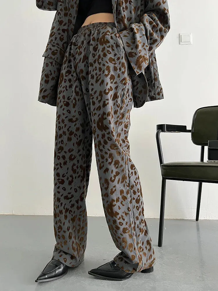 Chic Leopard Print Trousers