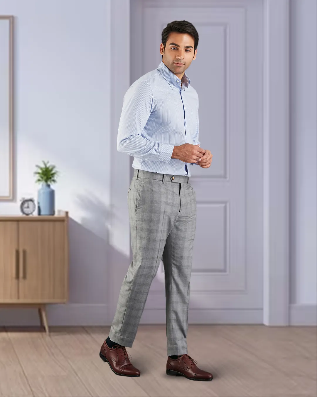 Drago: Super 160s Light Grey Prince of Wales Checks Dress Pant