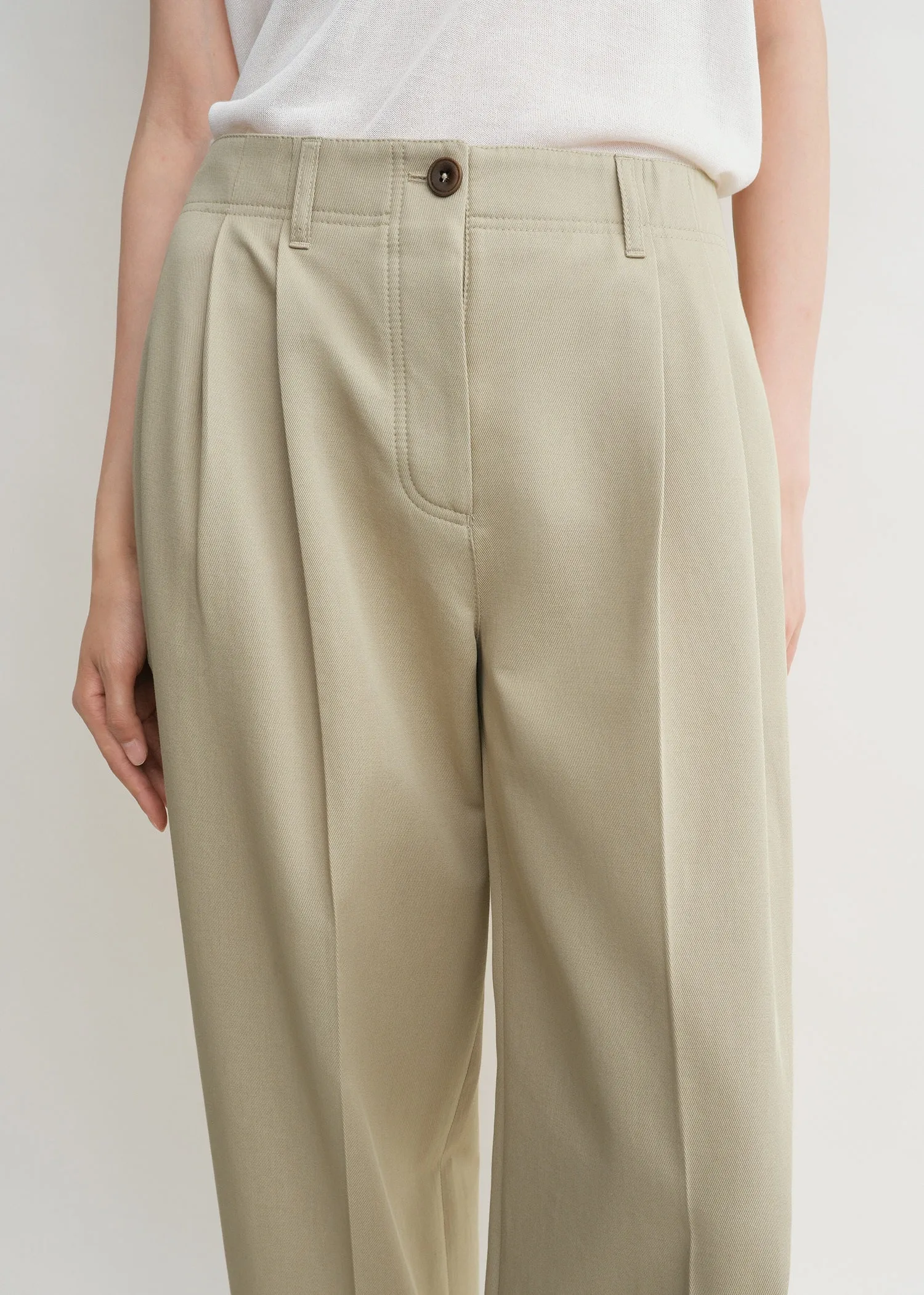 Relaxed chino trousers desert