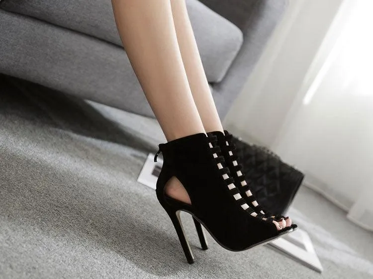 THE CUT-OUT BOOTIE