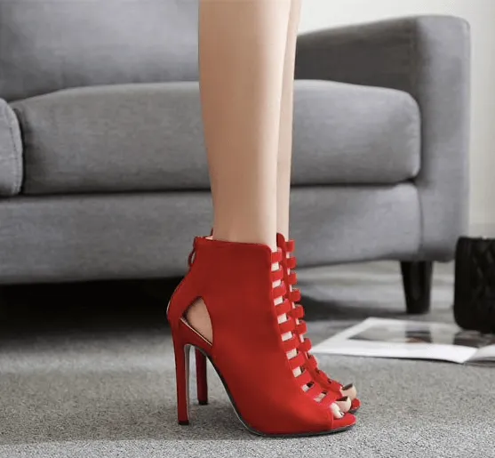 THE CUT-OUT BOOTIE